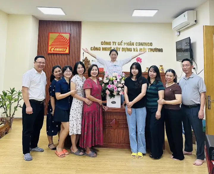 ẤM ÁP KỶ NIỆM NGÀY PHỤ NỮ VIỆT NAM 20/10 TẠI C&E